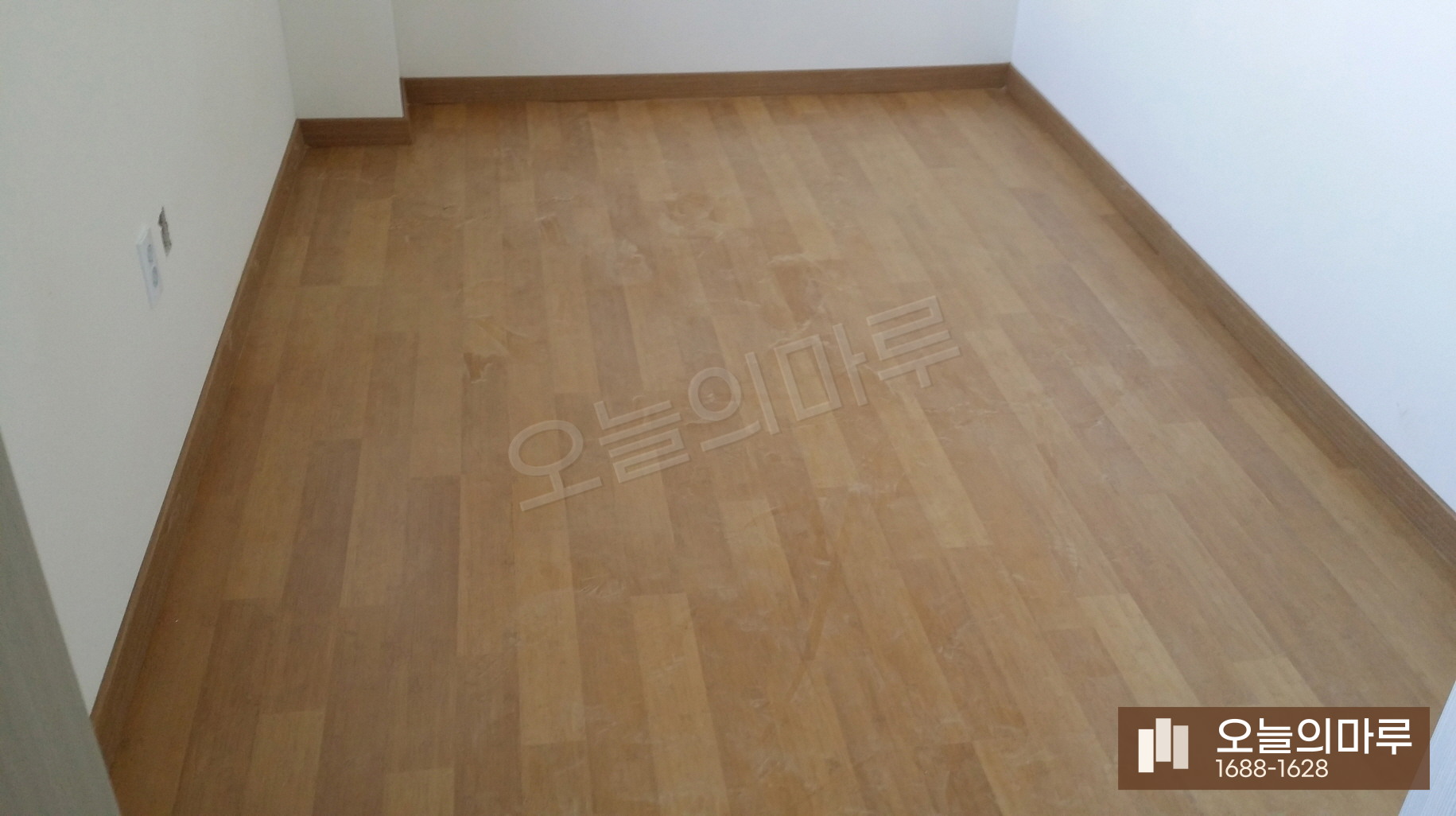 공주 옥룡동 동화 클릭S 아카시아1 의류매장 강화마루 시공 시공 후