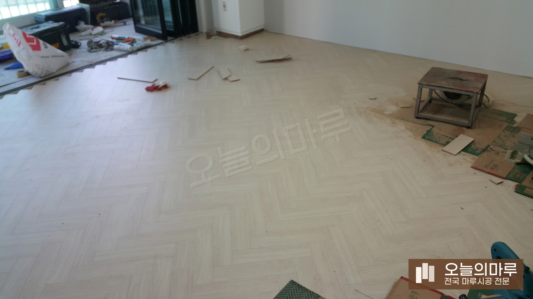 목포 보광동3가 구정 프라하 아이보리화이트 빌라 헤링본 시공 시공 중