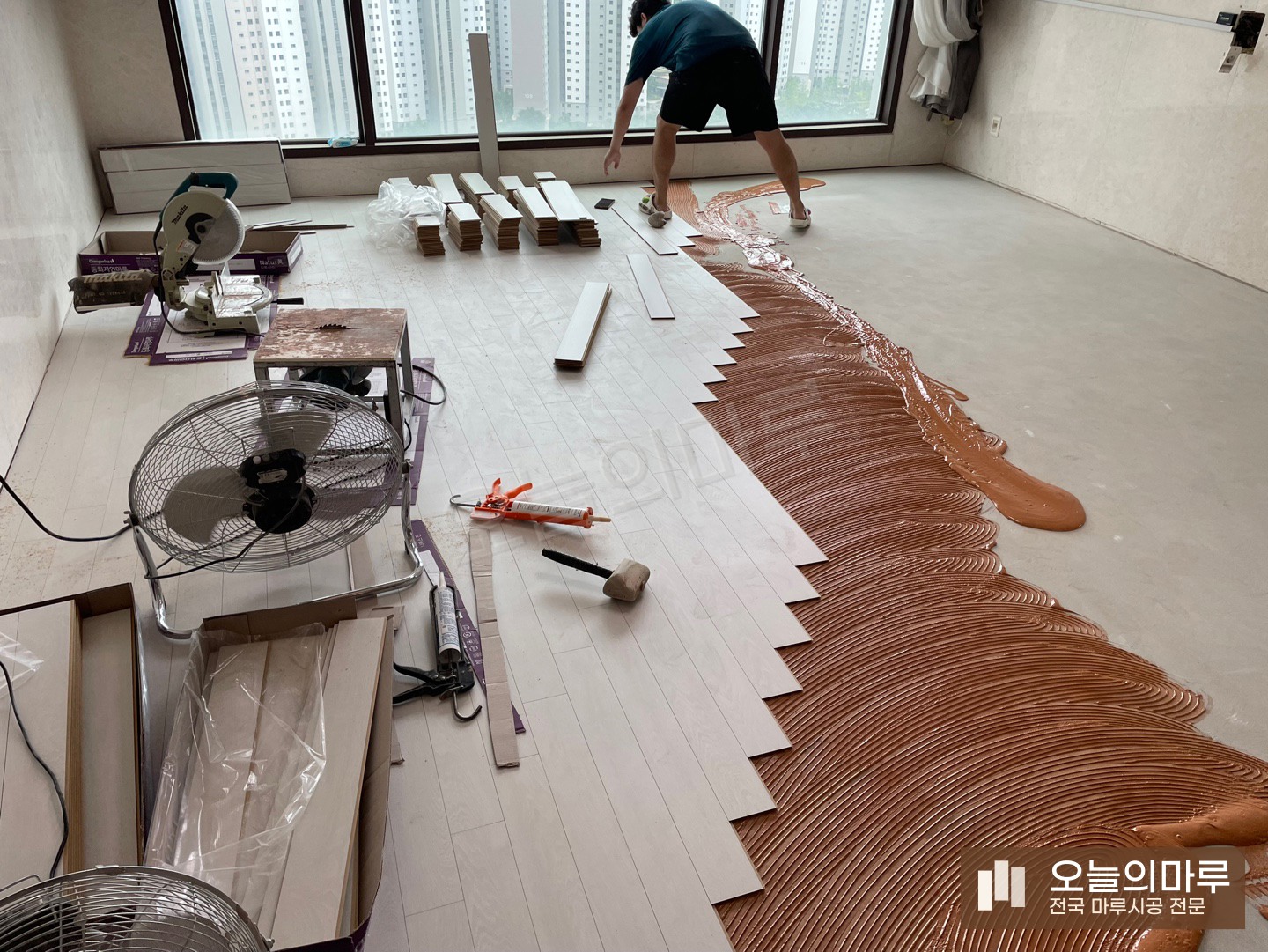 안동 북후면 동화 나투스진 어반화이트 아파트 강마루 시공 시공 중