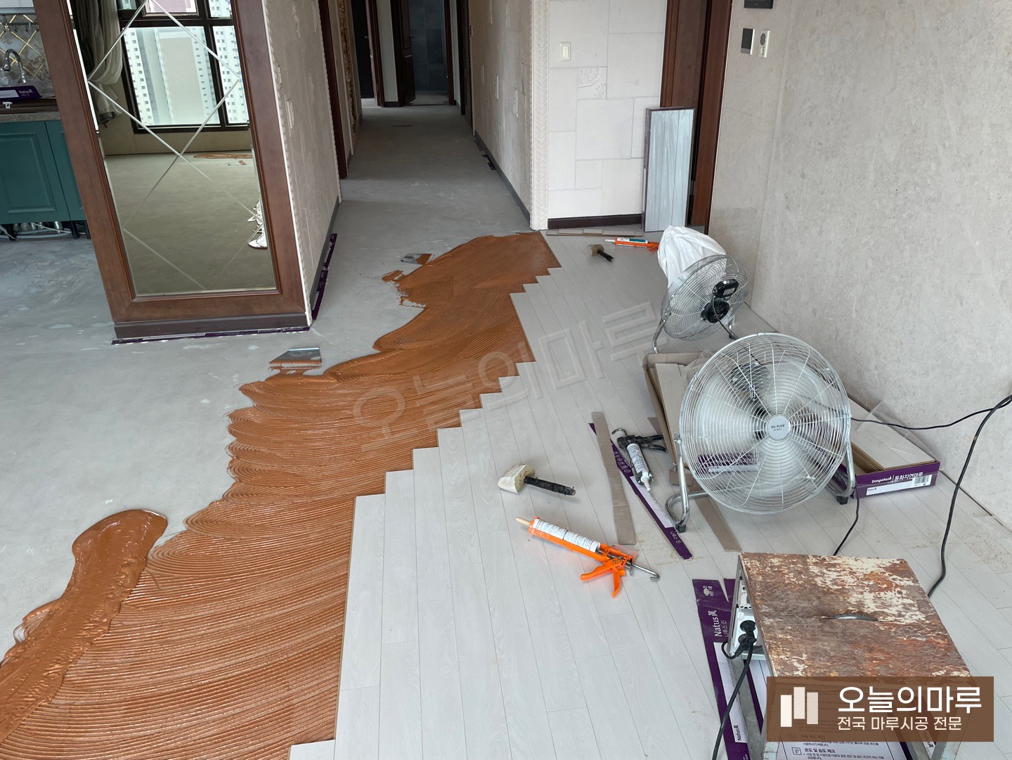 안동 북후면 동화 나투스진 어반화이트 아파트 강마루 시공 시공 중